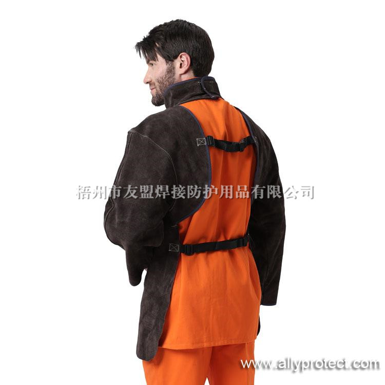 AP-8002 炭咖色皮護胸帶領(lǐng)長袖圍裙